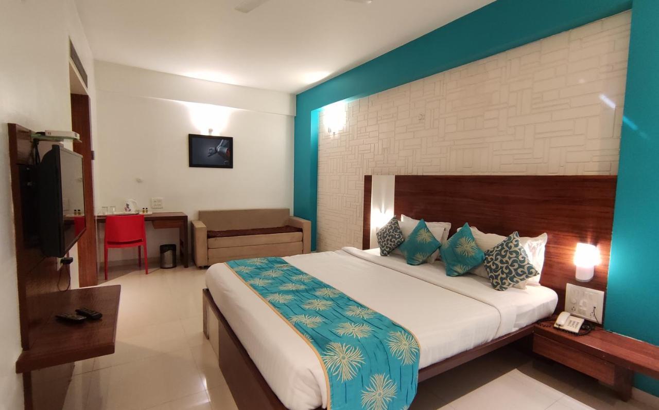 The Temple View Hotel Shirdi Dış mekan fotoğraf